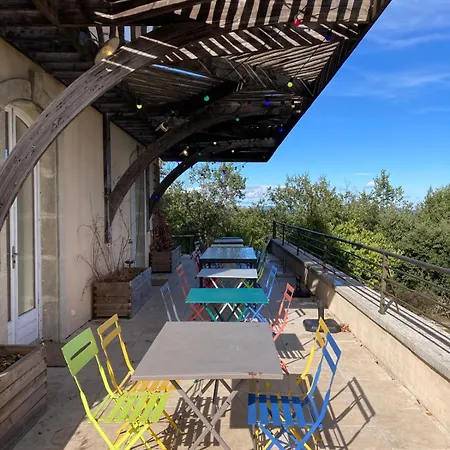 Maison De 12 Et Piscine Holiday home