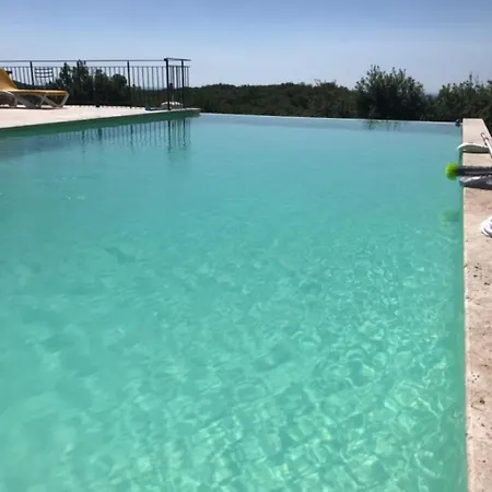 Maison de vacances 12 chambres et piscine *
