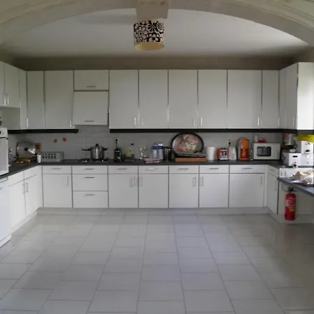 Maison De 12 Et Piscine Hébergement de vacances *